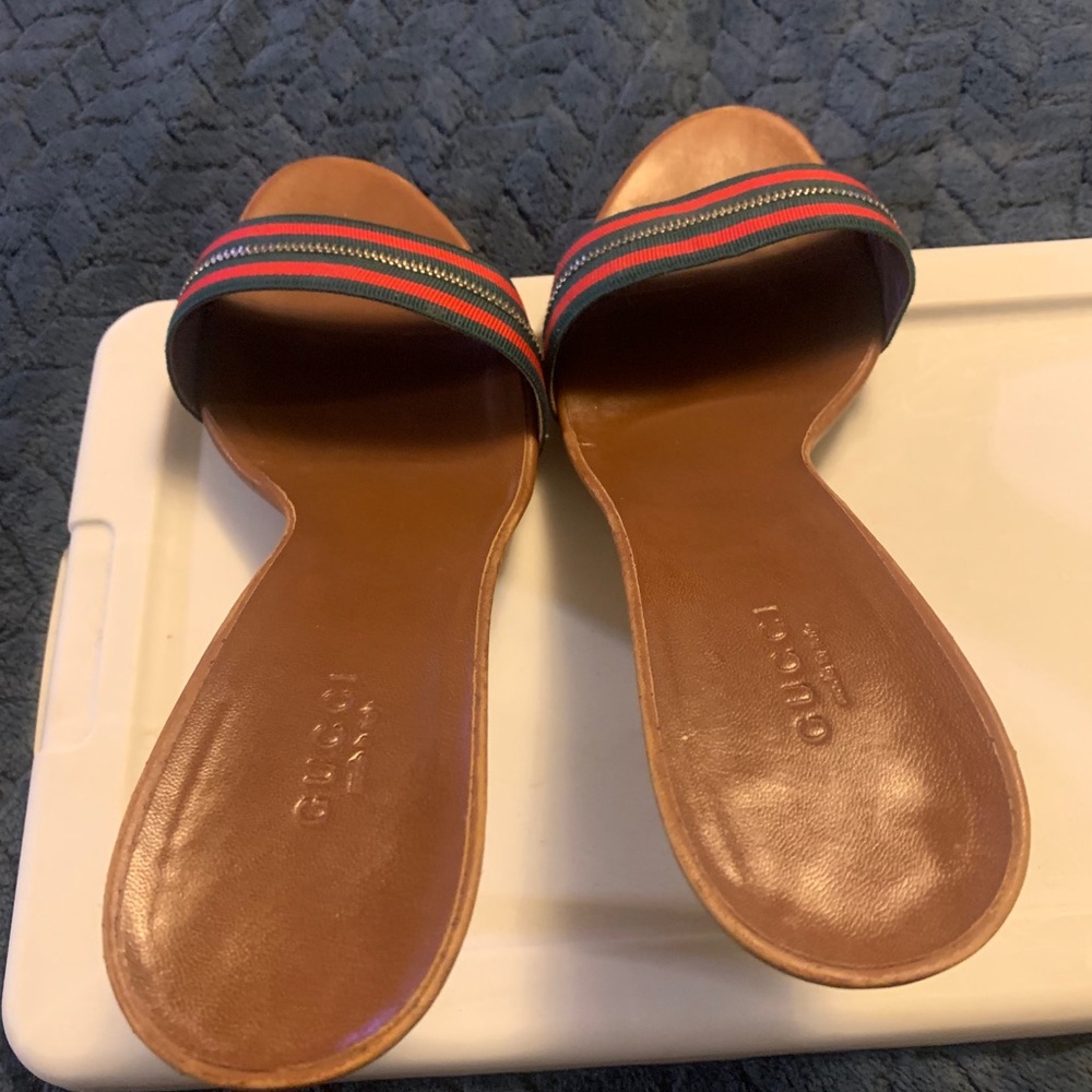 Gucci Heels 2 1/2 to 3 inches heel